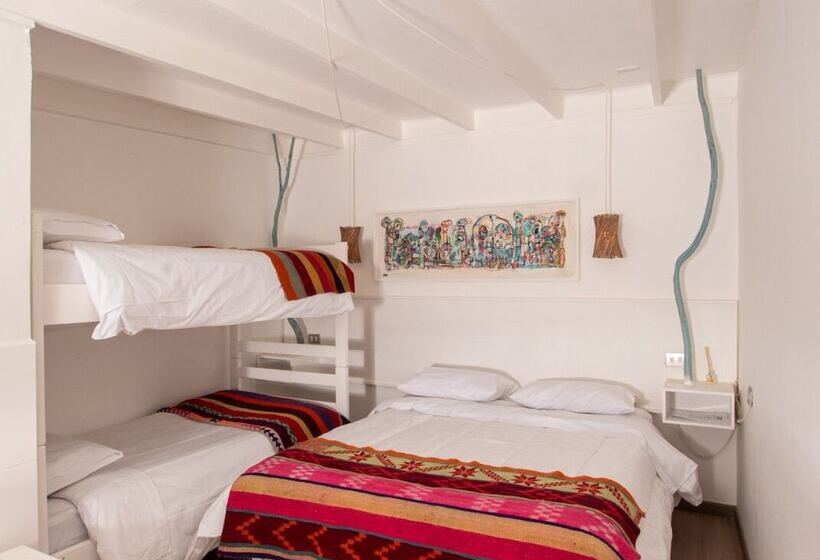 غرفة قياسية ثلاثية, Hostal Copart