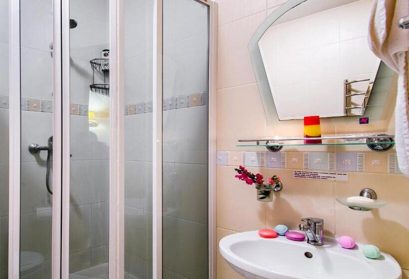 استودیوی استاندارد, Boutique Apart Hotel Sherborne