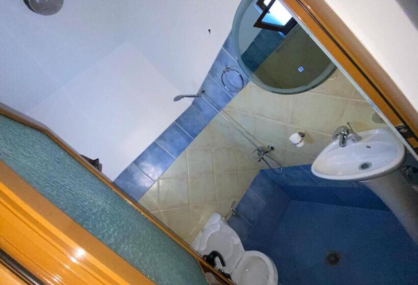 اتاق استاندارد, Vila Tani