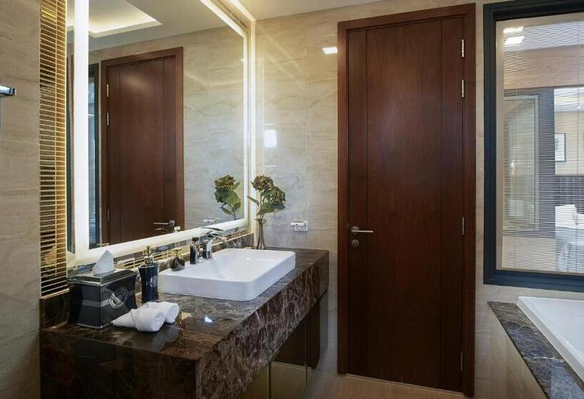 سوئیت با تخت بزرگ, The Elysium Prațumnak Pattaya   By Shg