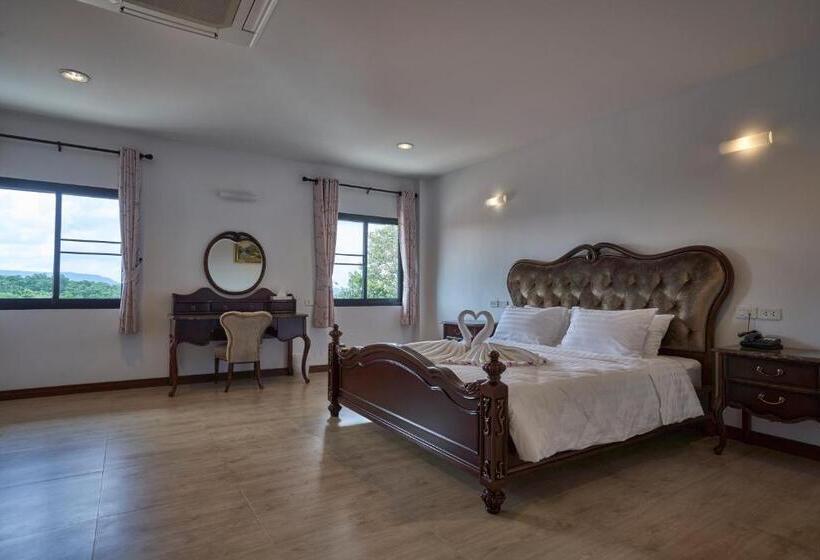발코니가 있는 스위트, Channgarm Mountain View Resort จันทน์งาม เมาท์เท่นวิว รีสอร์ท