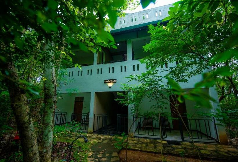 Номер Deluxe с Балконом, C B S Resort Udawalawe