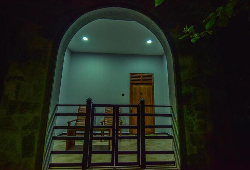 Номер Deluxe с Балконом, C B S Resort Udawalawe
