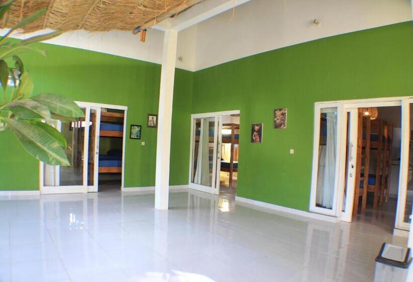 Кровать в Общей Комнате, Black Sand Hostel Amed