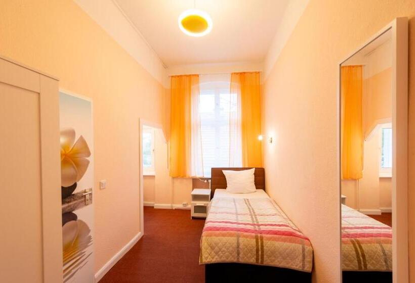 اتاق استاندارد یک نفره, Pension Dahlem