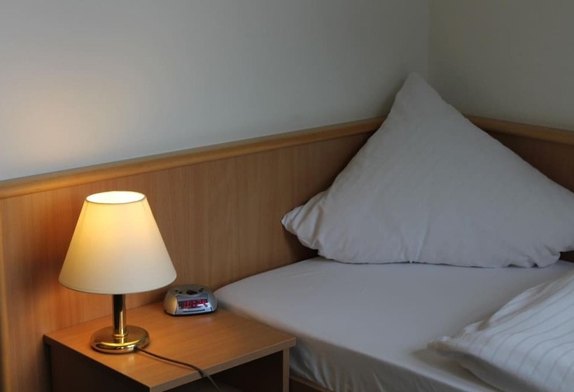 Номер Стандарт Индивидуальный, Filmhotel Lili Marleen