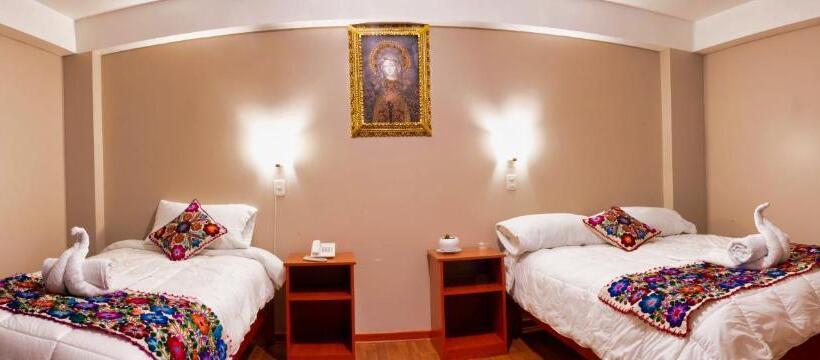 Quarto Triplo Estandar, Rituales Inn   Terminal Terrestre