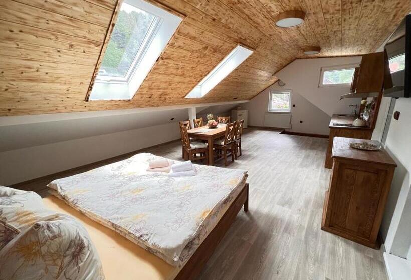 Четырехместный Номер Стандарт, Pension Pod Skalou