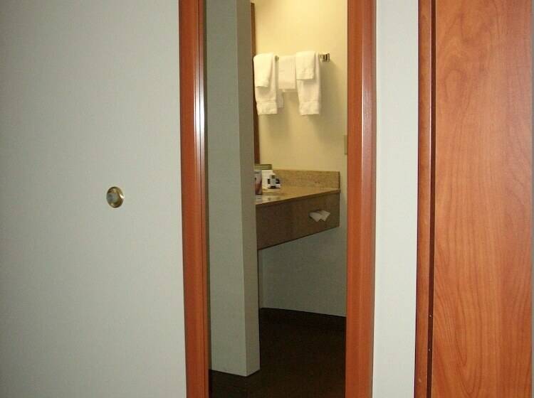 Студия Superior, Americinn By Wyndham Thief River Falls