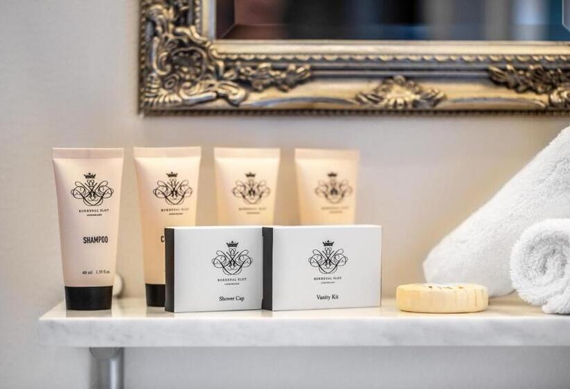 سوییت جونیور, Kokkedal Slot Copenhagen