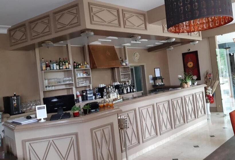 اتاق لوکس, Logis Hôtel Restaurant Le Parc