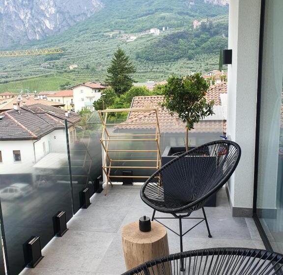 Трехместный Номер Deluxe, Visioni Lake View Boutique Rooms & Breakfast   Adults Friendly