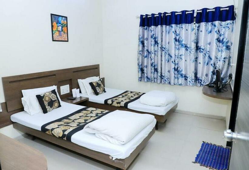 Номер Стандарт, Annapura Residency, Chalisgaon