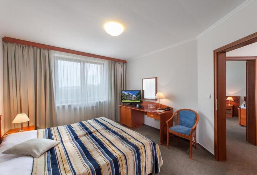 4인용 스탠다드 룸, April Hotel Panorama