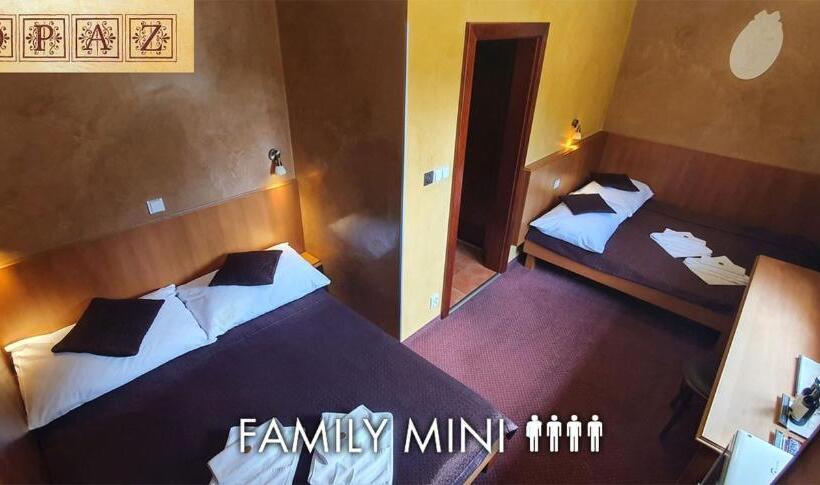 اتاق استاندارد چهار تخته, Karlštejn & Spa