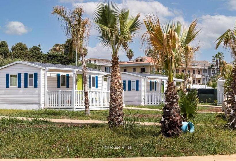 بانگلوی استاندارد, Residence Il Borgo