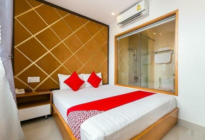 اتاق استاندارد با تخت بزرگ, Khách Sạn Thiên Cung