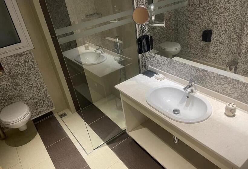 سوییت جونیور با بالکن, 3b Suites Boutique