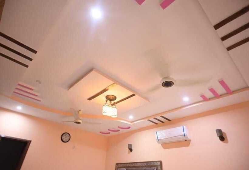 اتاق لوکس, Shaheen Continental Multan