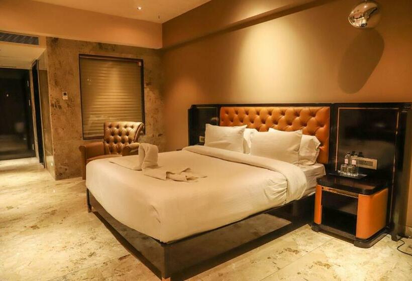 Номер Deluxe Кровать Кинг, Vits Bharat Nanded