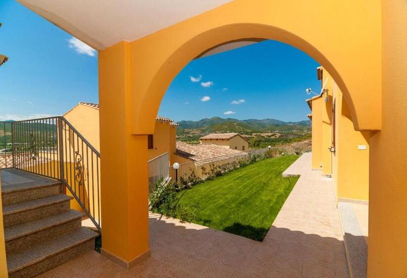 Apartamento 2 Dormitórios, Corte Di Gallura
