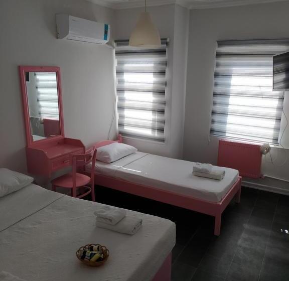 اتاق استاندارد سه نفره, Dionysos Otel & Restoran & Ada Kahvaltı