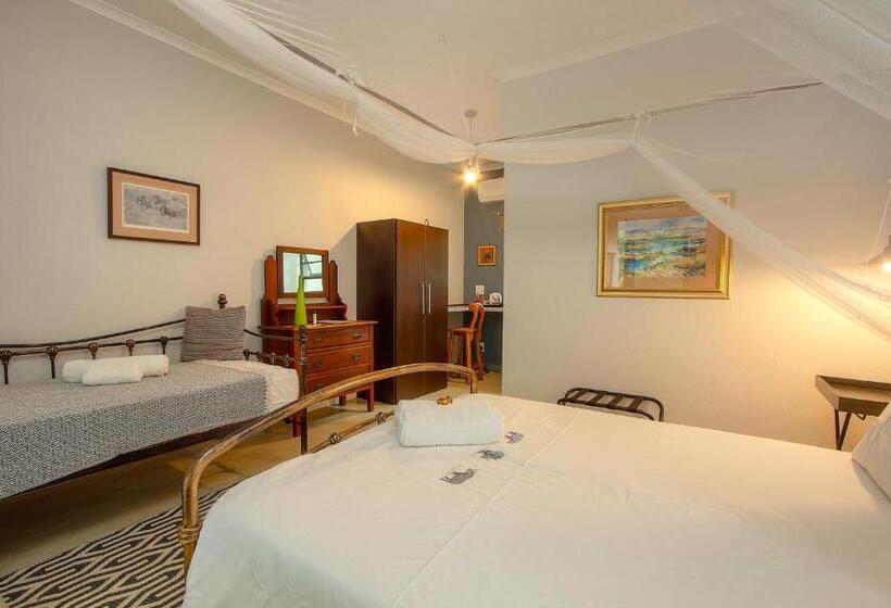 اتاق استاندارد سه تخته با چشم‌انداز باغ, Thornforest Luxury Bush Lodge