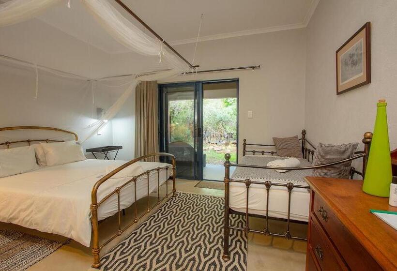 اتاق استاندارد سه تخته با چشم‌انداز باغ, Thornforest Luxury Bush Lodge