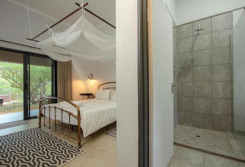 اتاق استاندارد با چشم‌انداز استخر, Thornforest Luxury Bush Lodge