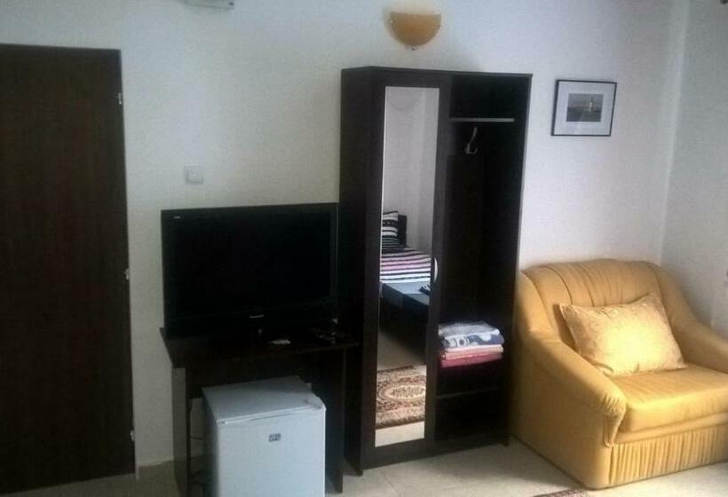 اتاق استاندارد سه نفره, Casa Ancora Sulina