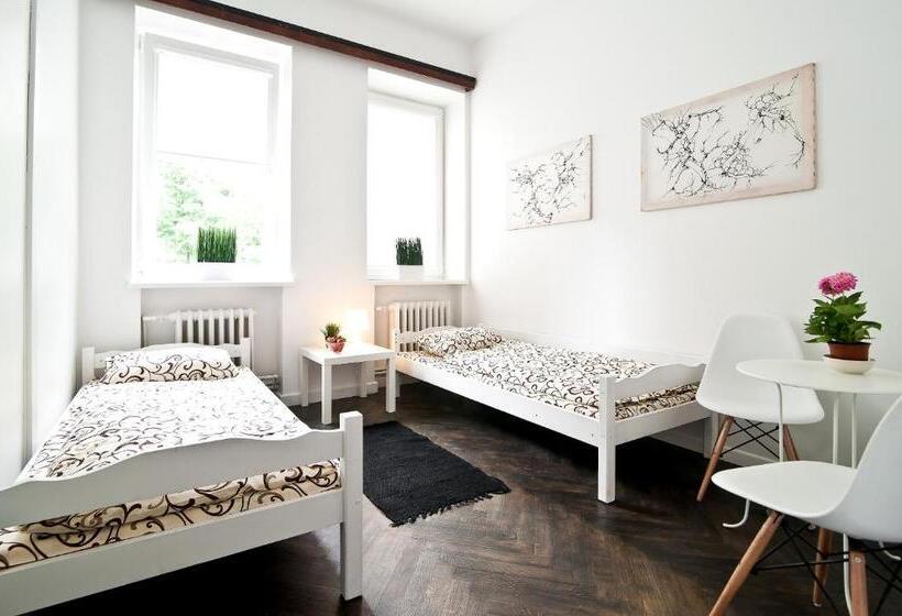 اتاق استاندارد با سرویس بهداشتی مشترک, Extra Hostel Easy Kaunas
