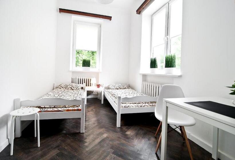اتاق استاندارد با سرویس بهداشتی مشترک, Extra Hostel Easy Kaunas