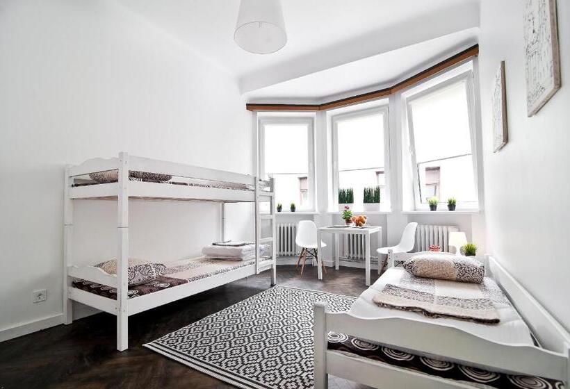 اتاق استاندارد سه نفره, Extra Hostel Easy Kaunas