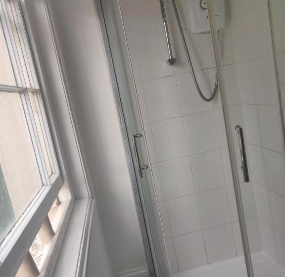 Номер Стандарт Совместная Ванная, Arlington Villas Townhouse By Clifton Short Lets