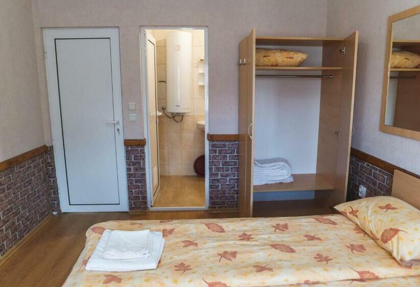 Economy Quadruple Room, Guest House Nevena