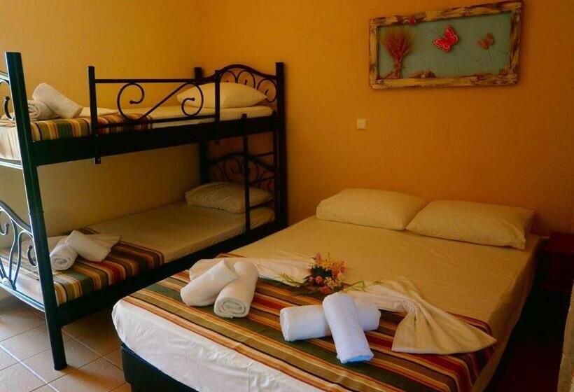 Четырехместный Номер Стандарт, Dafnes Rooms