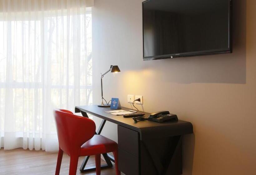 Трехместный Номер Deluxe, Regency Way Montevideo