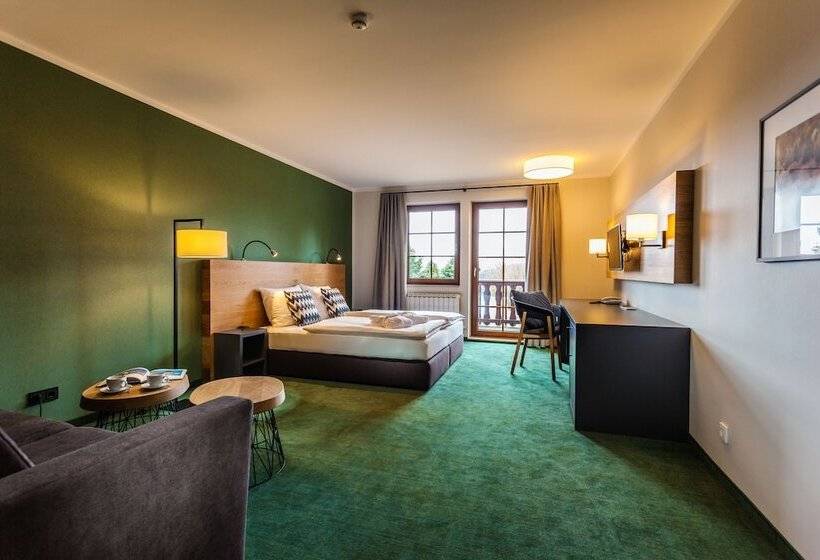 Номер Стандарт с Балконом, Waldhotel Kreuztanne