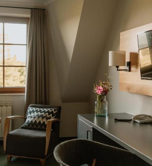 Полулюкс, Waldhotel Kreuztanne
