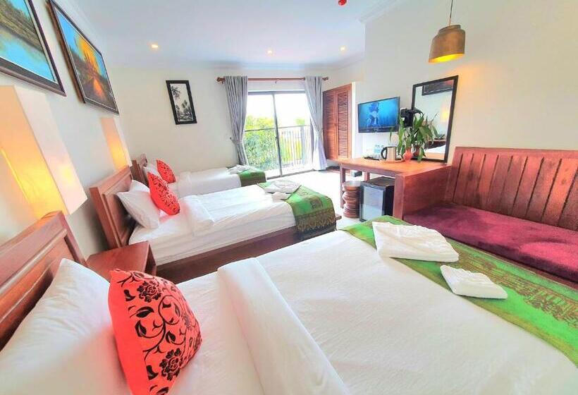 豪华三人间, Darling Pub Hostel