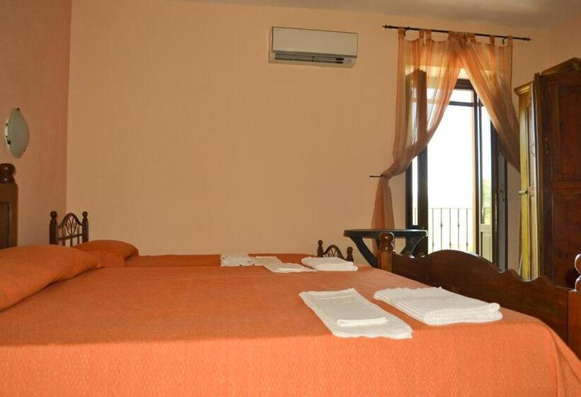 Номер Стандарт Трехместный, Casa Vacanze Santa Lucia