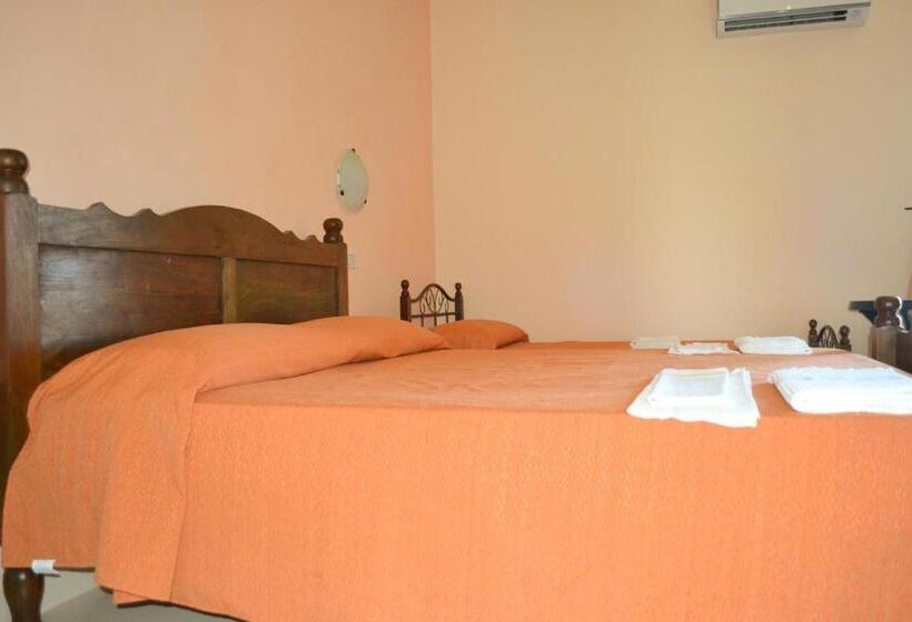 Номер Стандарт Трехместный, Casa Vacanze Santa Lucia
