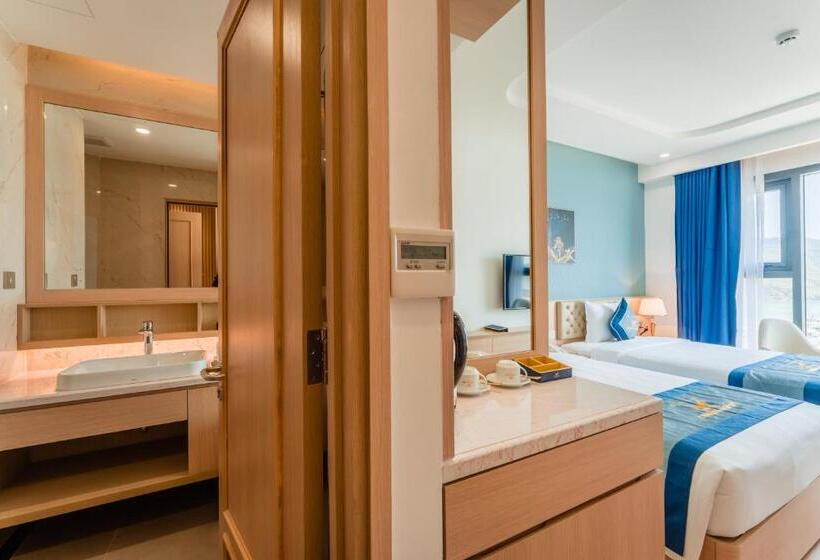 اتاق استاندارد با چشم‌انداز دریا, Canary Gold Hotel Quy Nhơn