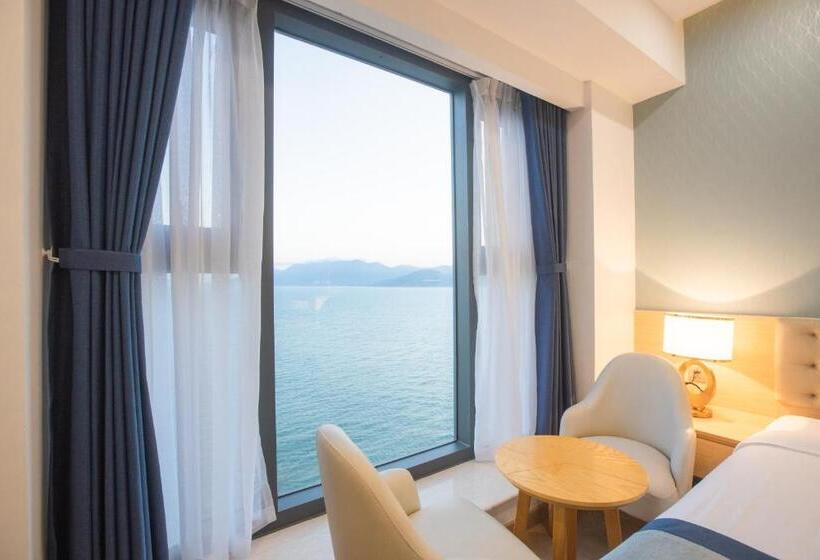 اتاق لوکس با چشم‌انداز دریا, Canary Gold Hotel Quy Nhơn