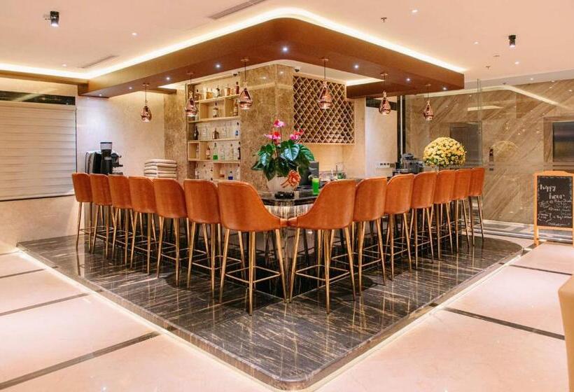 اتاق لوکس با چشم‌انداز دریا, Canary Gold Hotel Quy Nhơn