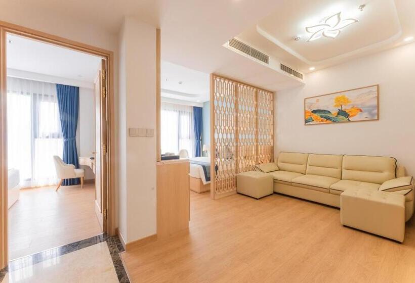 اتاق خانوادگی با چشم‌انداز جانبی دریا, Canary Gold Hotel Quy Nhơn