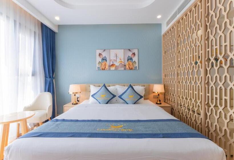 اتاق خانوادگی با چشم‌انداز جانبی دریا, Canary Gold Hotel Quy Nhơn