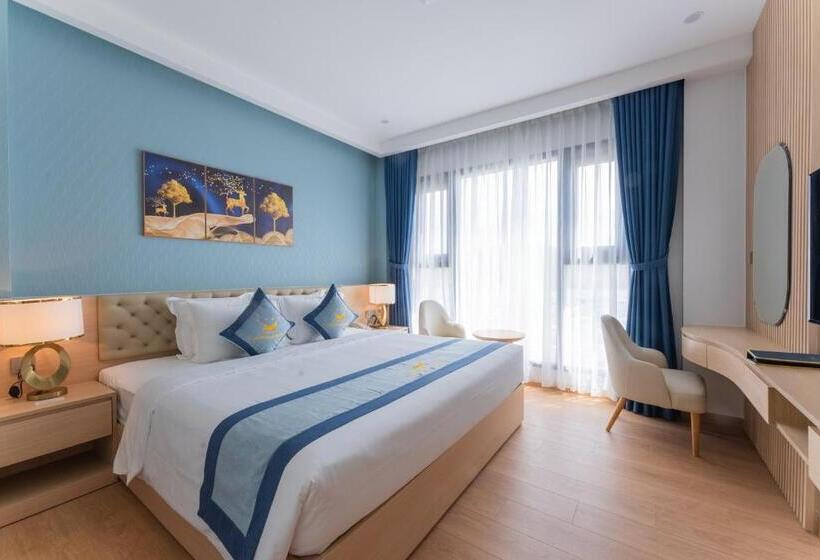اتاق خانوادگی با چشم‌انداز جانبی دریا, Canary Gold Hotel Quy Nhơn