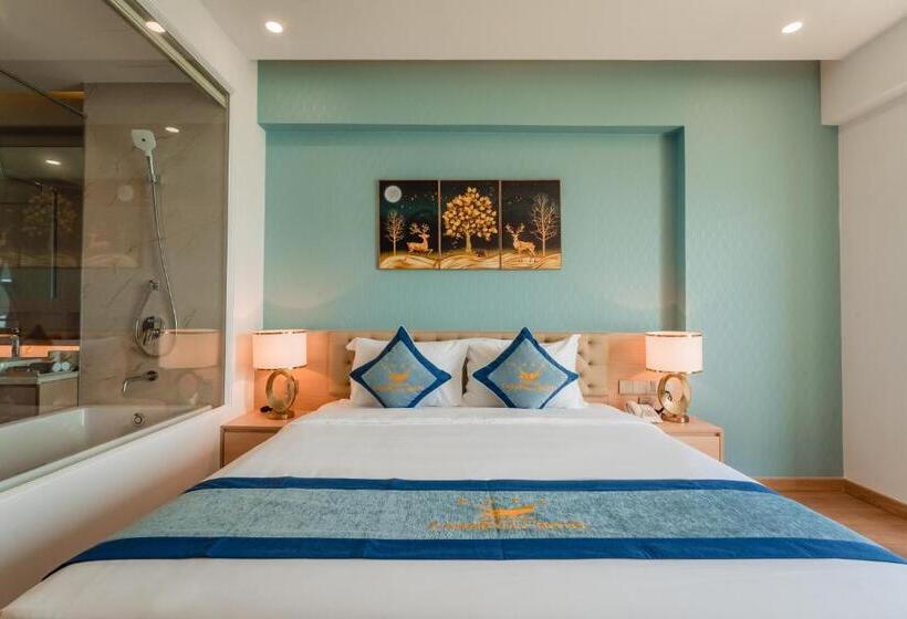 اتاق لوکس با چشم‌انداز دریا, Canary Gold Hotel Quy Nhơn