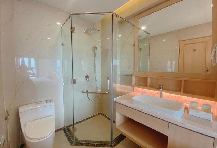 اتاق لوکس با چشم‌انداز دریا, Canary Gold Hotel Quy Nhơn